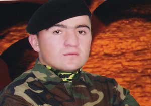 Akçaabat şehidine ağlıyor