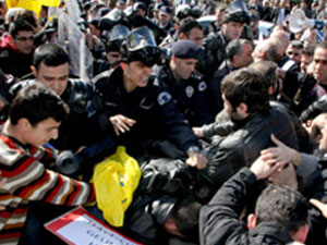 YÖK Başkanı'na İTÜ'de protesto