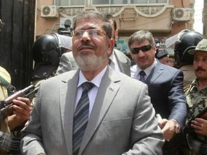 Mursi Gözaltında İddiası