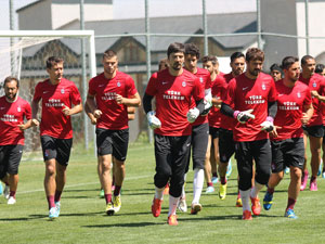 Bir hazırlık maçı daha