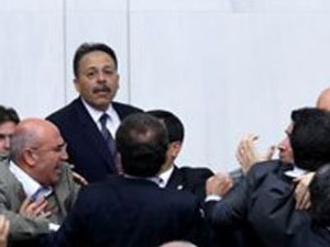 Meclis'te Arbede Çıktı