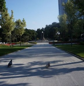 Gezi Parkı yeniden kapatıldı!