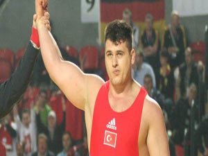 Pehlivan Kayaalp'ın tweet zaferi!