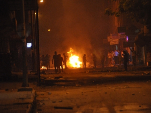 Polise ateş açıldı