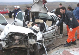 Gümüşhane yolunda kaza 2 ölü