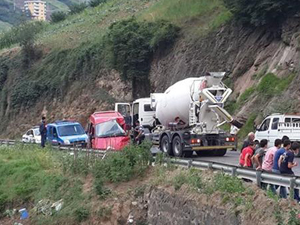 Yolcular ölümden döndü