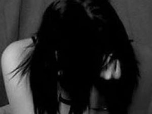 BDP'li Başkan yardımcısı küçük kızla basıldı!