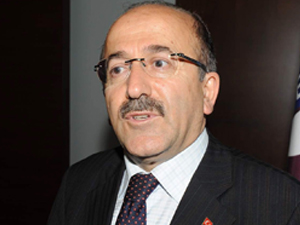 Gümrükçüoğlu'ndan belediye personeline iftar