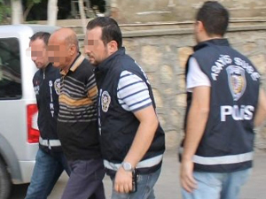 2 kız kardeşe tacize anne onayı!