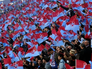 Avni Aker'i doldurmalıyız