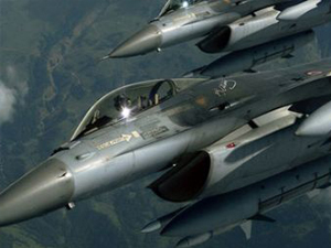 Savaş Uçakları Suriye Sınırında