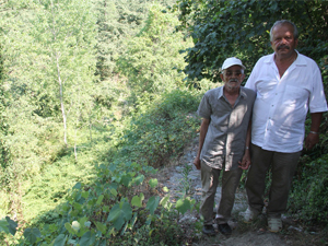 Köylü yaptı devlet bekleniyor
