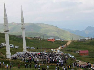 Kadırga'daki 552 yıllık açık hava mabedi