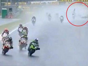 Sofuoğlu'nun yarışında ölüm