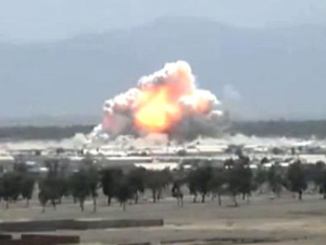 Askeri birlikte yangın ve patlama sesleri