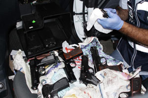 Trabzon'da ruhsatsız silahlar ele geçirildi!