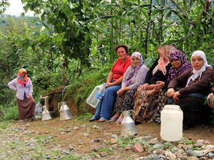 Rize'de köylülerin su tepkisi
