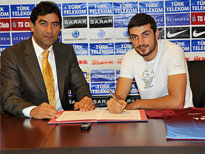 Kadir Keleş sözleşme imzaladı