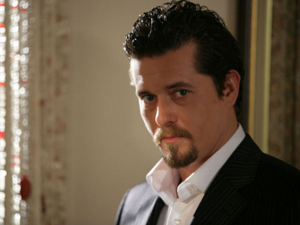 Ünlü oyuncu vuruldu