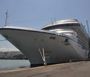 Trabzon'da dev kruvazer!