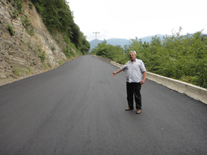 Bayraktar'a asfalt teşekkürü