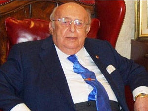 Süleyman Demirel kaza geçirdi!