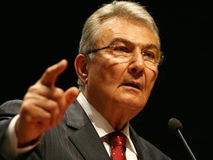 Baykal'dan CHP'ye seçim çağrısı