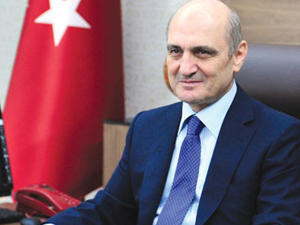 Bakan Bayraktar, Of’ta düzenlenen düğün töreninde nikâh şahitliği yaptı