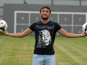 27 futbol topu ile hayatı değişti