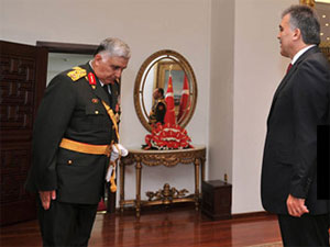 Cumhurbaşkanı Gül'den bir ilk daha!