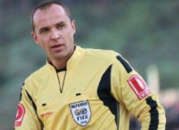 İşte UEFA maçı hakemi!