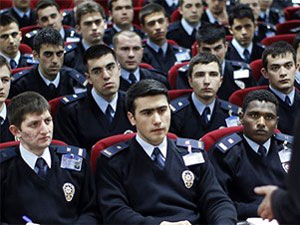 Emniyet'e 3 bin 300 polis alınacak