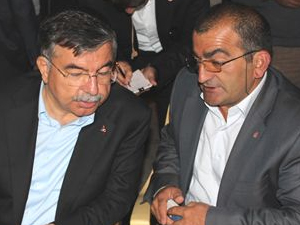 CHP Sivas İlçe Başkanından AK Partililere Övgü