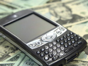 Cep telefonu ile hesabını boşalttı