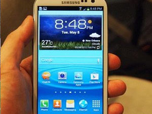 785 TL'ye son model cep telefonu (!)