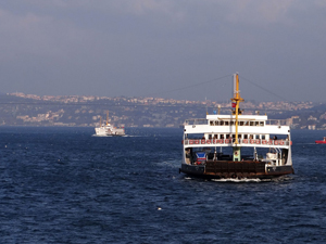 Yunanistan Türk feribotuna el koydu