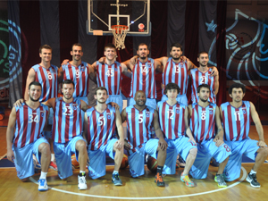 Fırtına ilk maçında galip