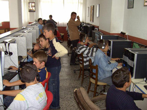 Trabzon Valisi'nden öğrencilere kafe yasağı!