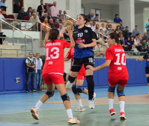 Hentbol bayanlarda Rize galip geldi