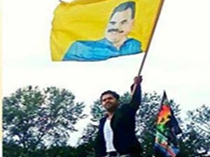 Ünlü aktör terörist başının paçavrasıyla...!