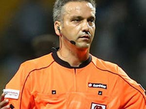 Fener'e hakem desteği!   Gol,penaltı...