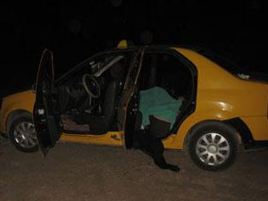 Taksi şoförü otomobilinde ölü bulundu