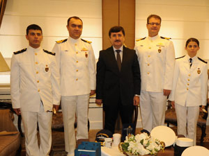 Donanmadan Vali Öz'e ziyaret