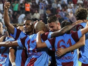 Fırtına ilk peşinde