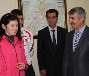 Bayburt Valisi'nden sporculara ödül