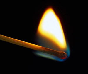 Trabzon'da ilginç olay!  İpliği yakayım derken...