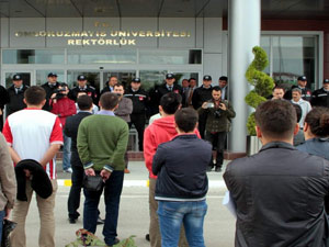 Üniversite öğrencilerinin AKTS eylemi