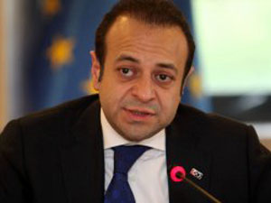 Bağış:"Vize belası 80 darbesinin..."