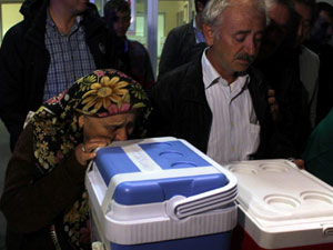 Bağışladıkları organları öperek uğurladılar