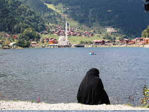 Turistlerin gözbebeği Uzungöl